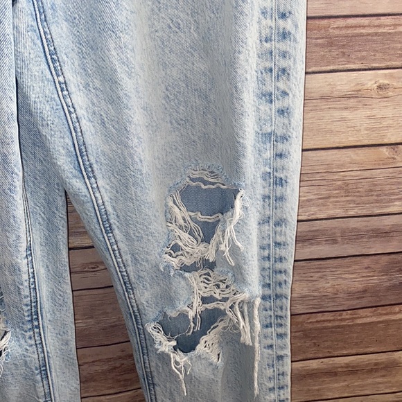 🎈Sale🎈American Eagle 🦅 Bag Style Mom Jeans - Picture 4 of 10